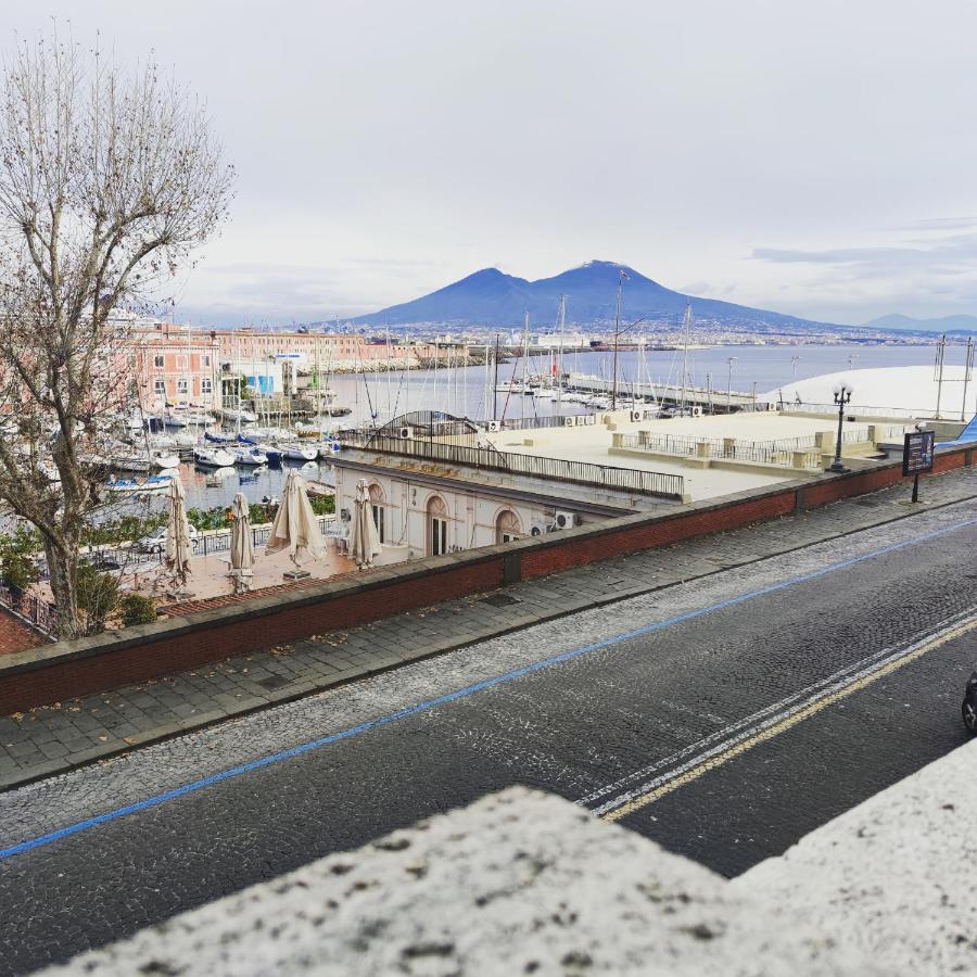 Borgo Santa Lucia Apartment Naples Exterior photo