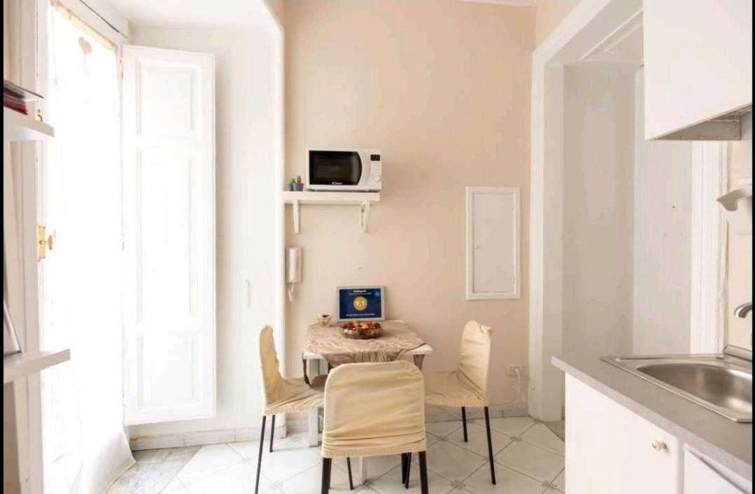 Borgo Santa Lucia Apartment Naples Exterior photo